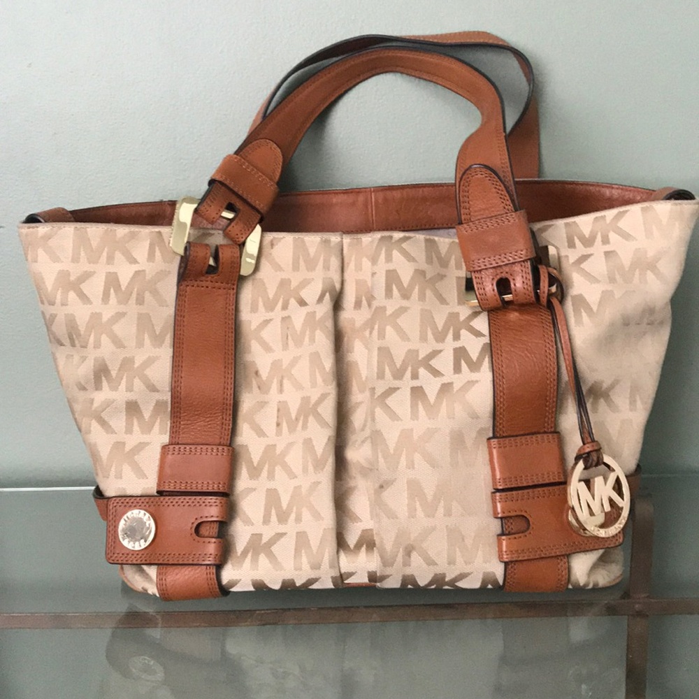 Michael Kors Medium logo tote